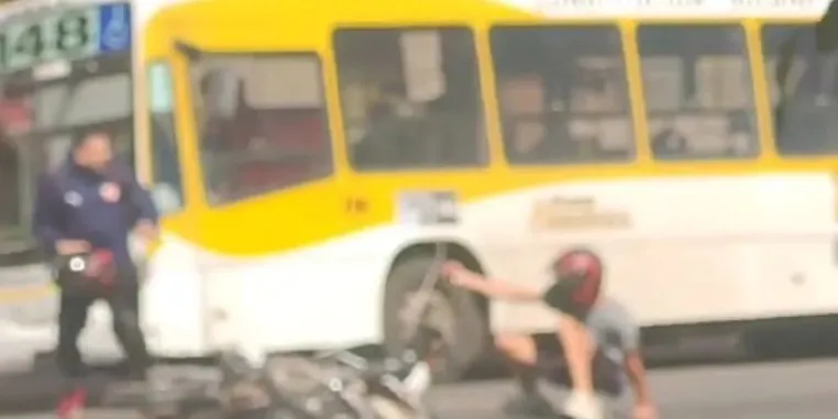 QUILMES: MOTOCHORRO MATÓ A UN HOMBRE PARA ROBARLE LA MOTO A LA VISTA DE TODOS