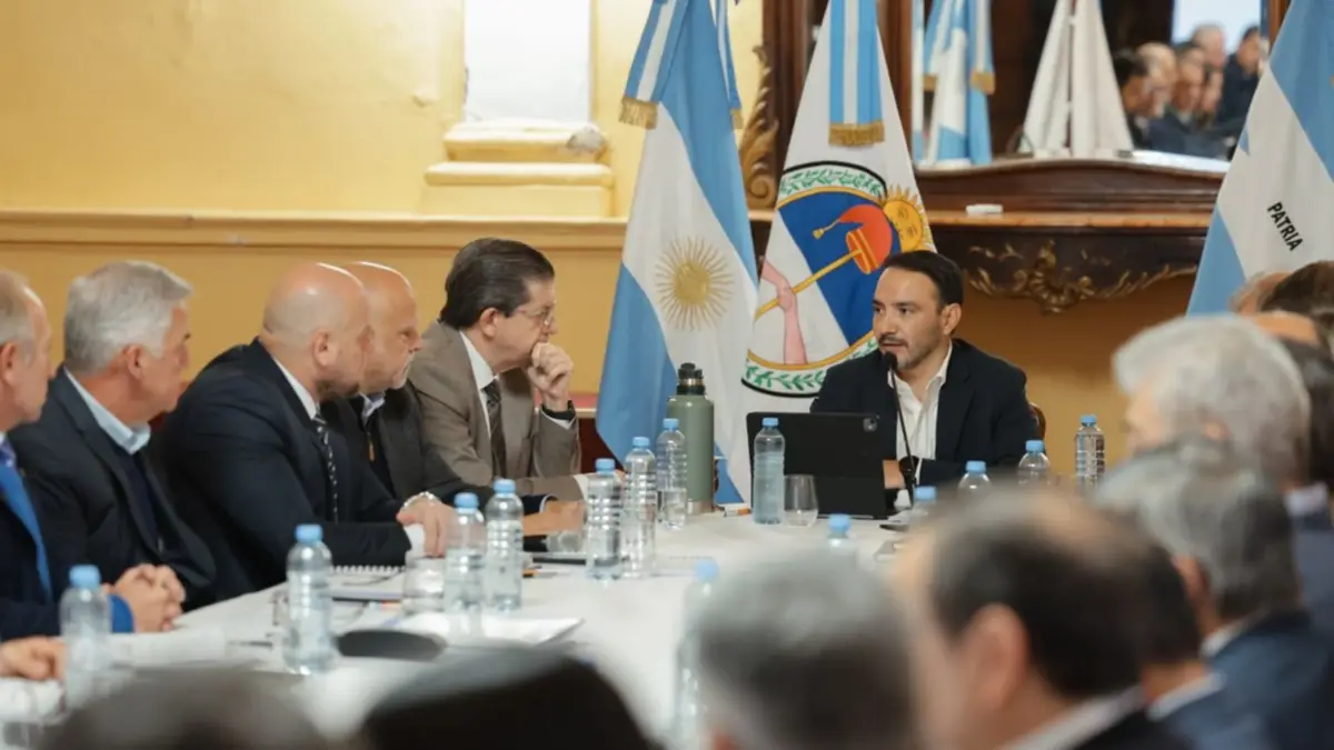 JUAN PABLO VALDÉS REUNIÓ A SU GABINETE Y EVALUÓ LOS PRIMEROS SEIS MESES DE GESTIÓN